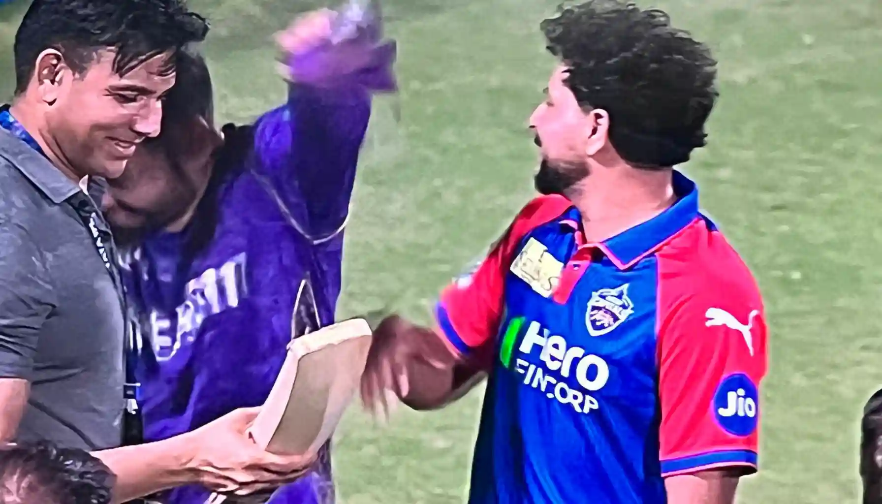 Kuldeep Yadav Slaps Rinku Singh Twice on Live TV